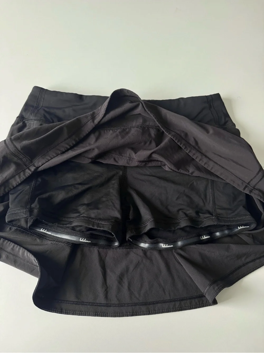 Lululemon Pace Rival Mid-Rise Tennis Skirt in Black (Long 12”) - Size 8